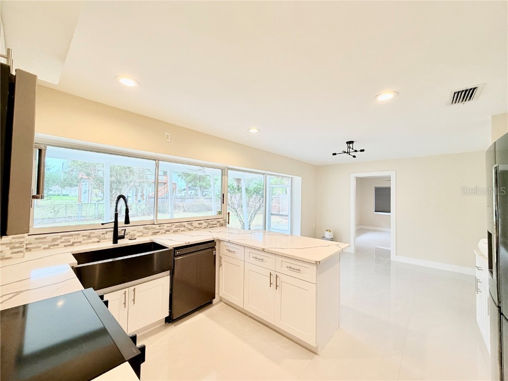 4866 Huntington Street NE Saint Petersburg FL 33703 TB8457817 image14