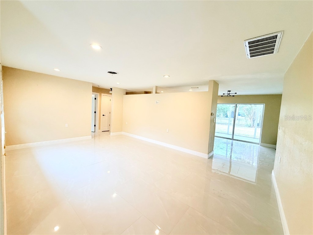 4866 Huntington Street NE Saint Petersburg FL 33703 TB8457817 image4