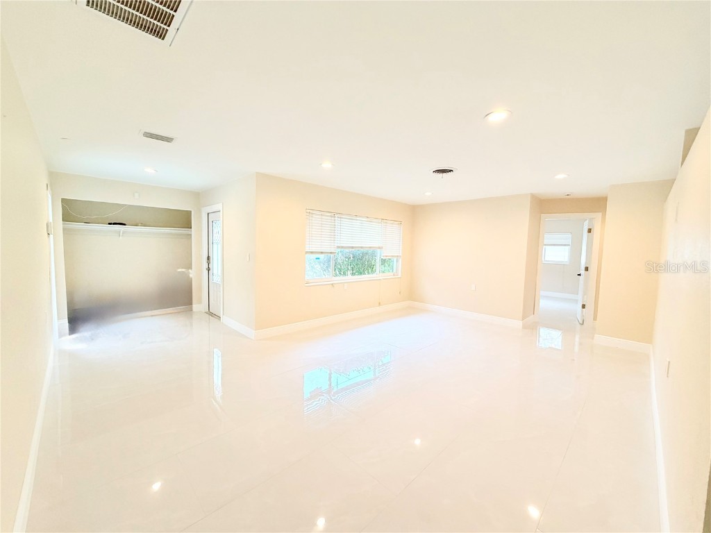 4866 Huntington Street NE Saint Petersburg FL 33703 TB8457817 image5