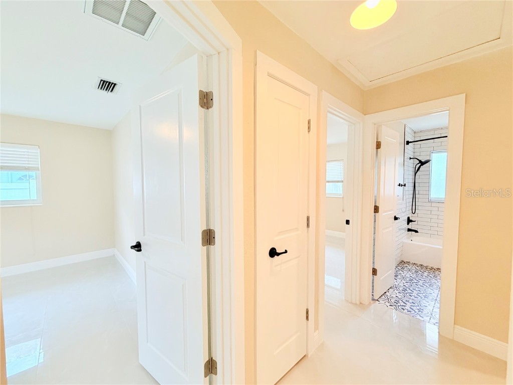 4866 Huntington Street NE Saint Petersburg FL 33703 TB8457817 image6