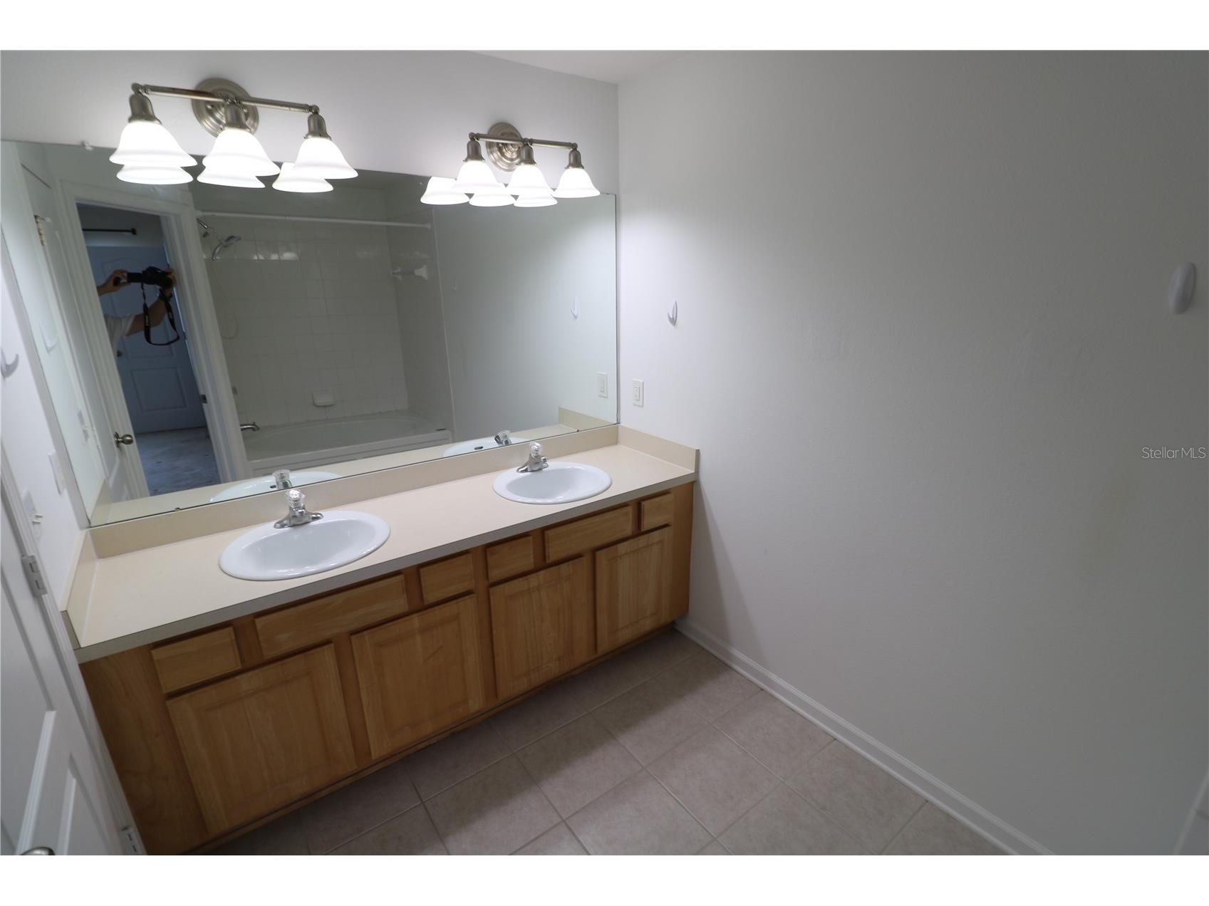 4866 Pond Ridge Drive Riverview FL 33578 TB8483864 image28