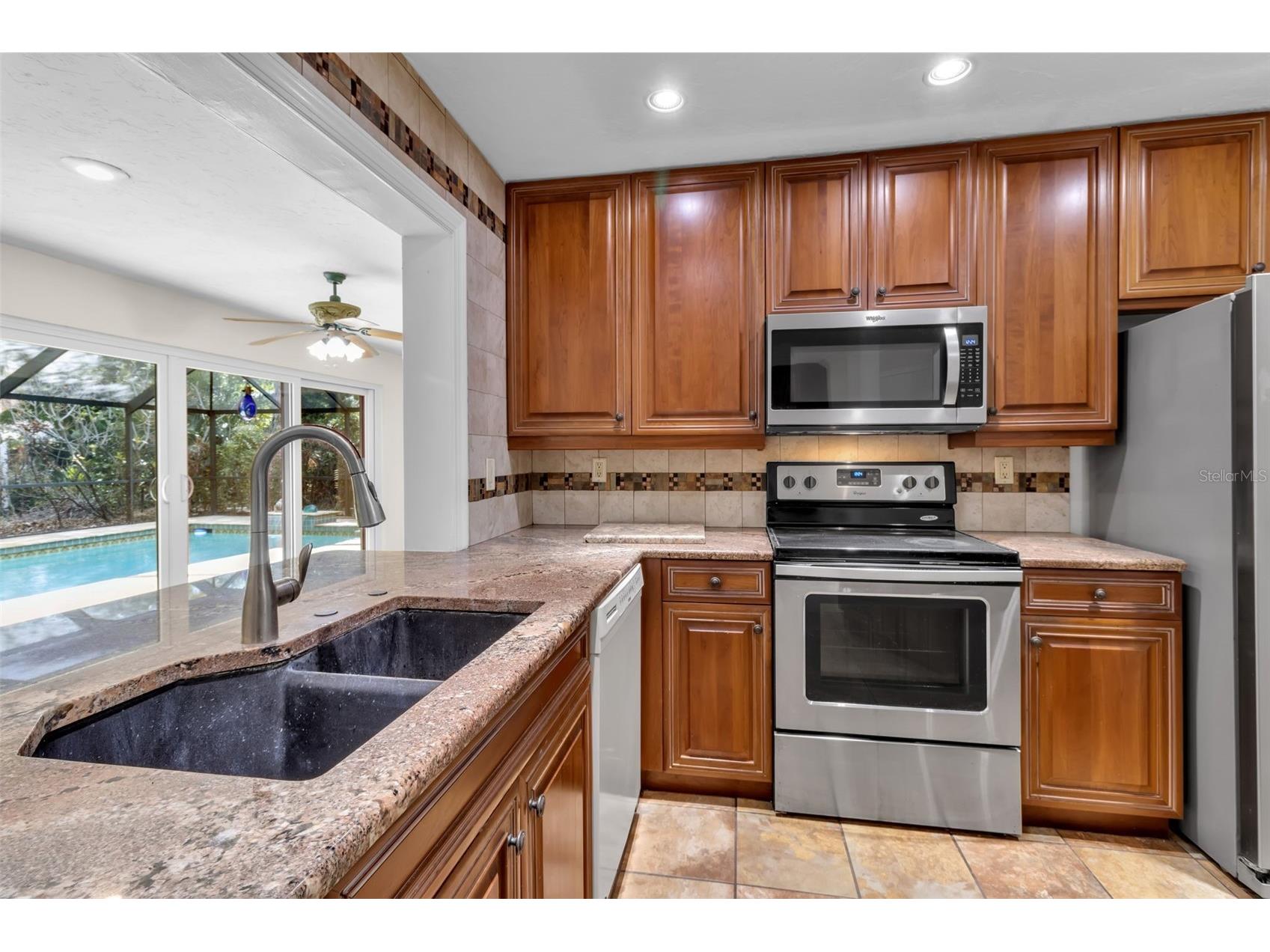 4867 Huntleigh Drive Sarasota FL 34233 A4685110 image15