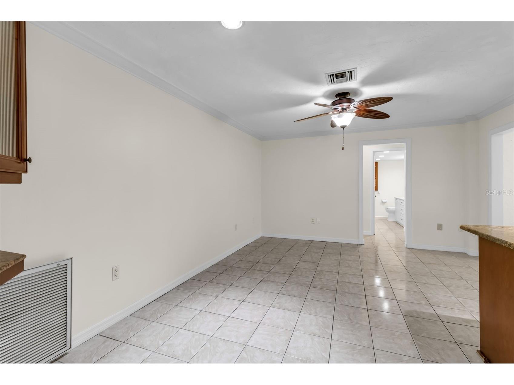 4867 Huntleigh Drive Sarasota FL 34233 A4685110 image16