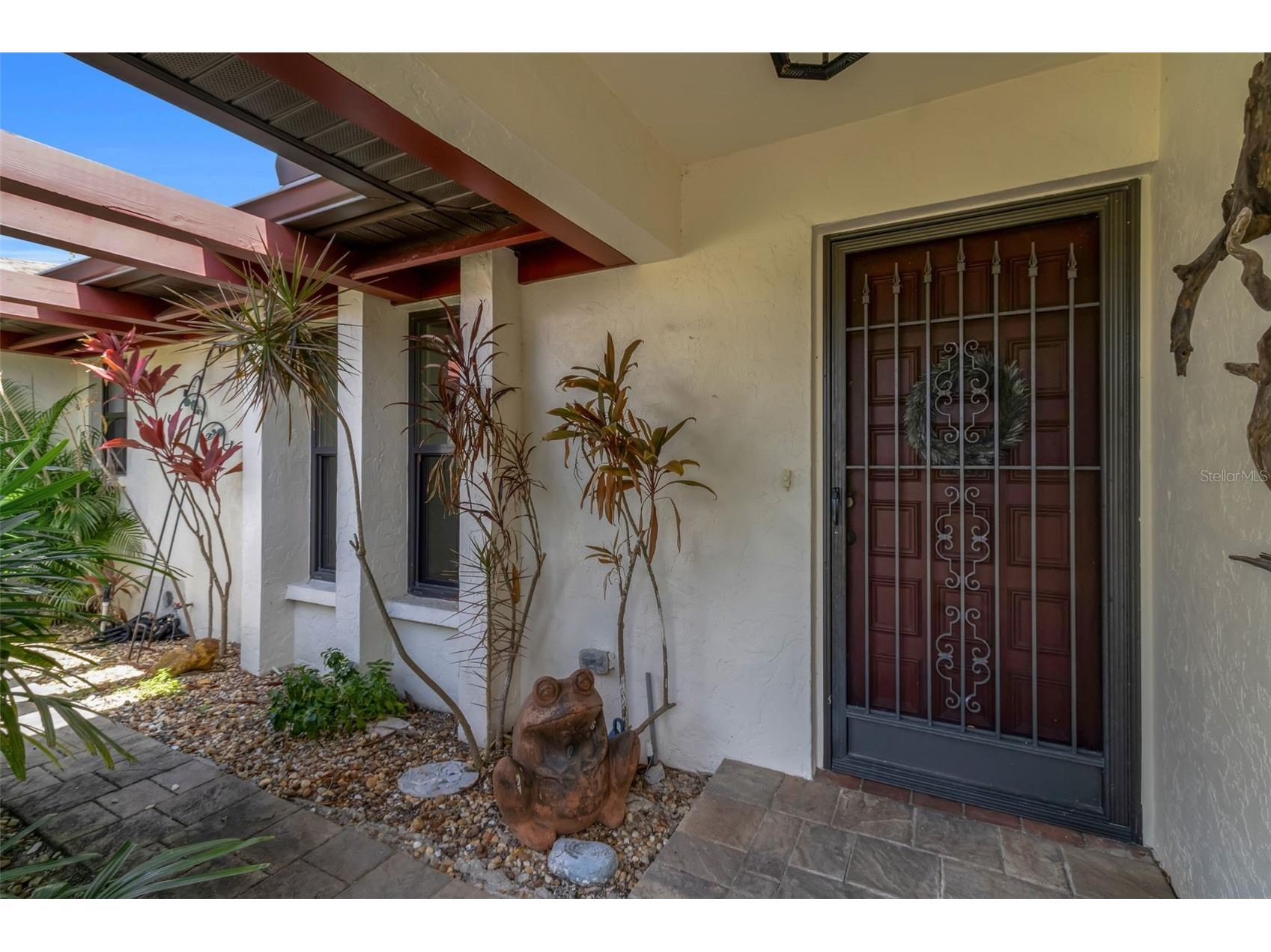 4867 Huntleigh Drive Sarasota FL 34233 A4685110 image2