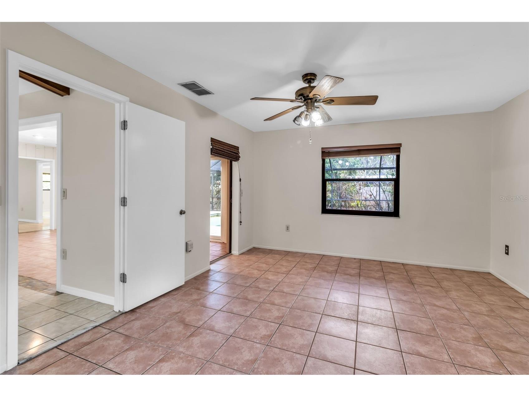 4867 Huntleigh Drive Sarasota FL 34233 A4685110 image24