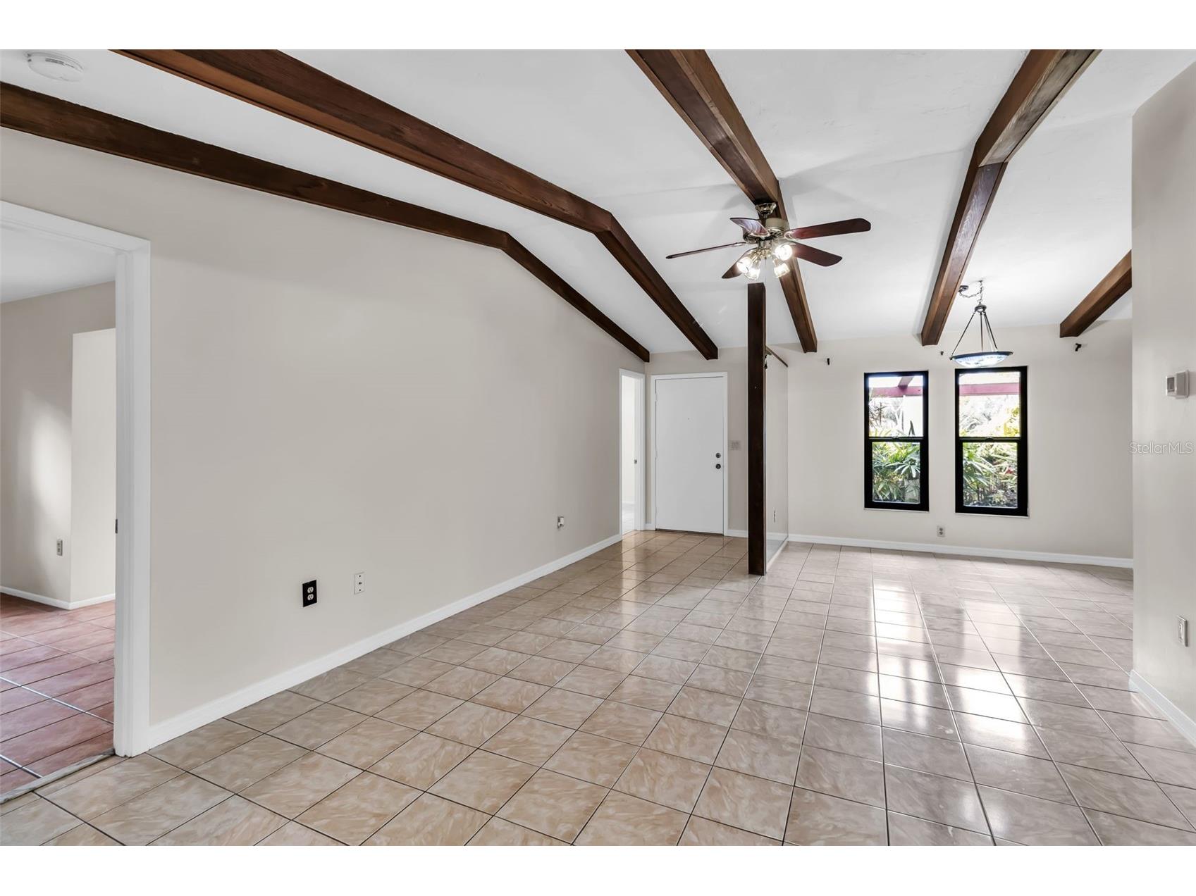 4867 Huntleigh Drive Sarasota FL 34233 A4685110 image8