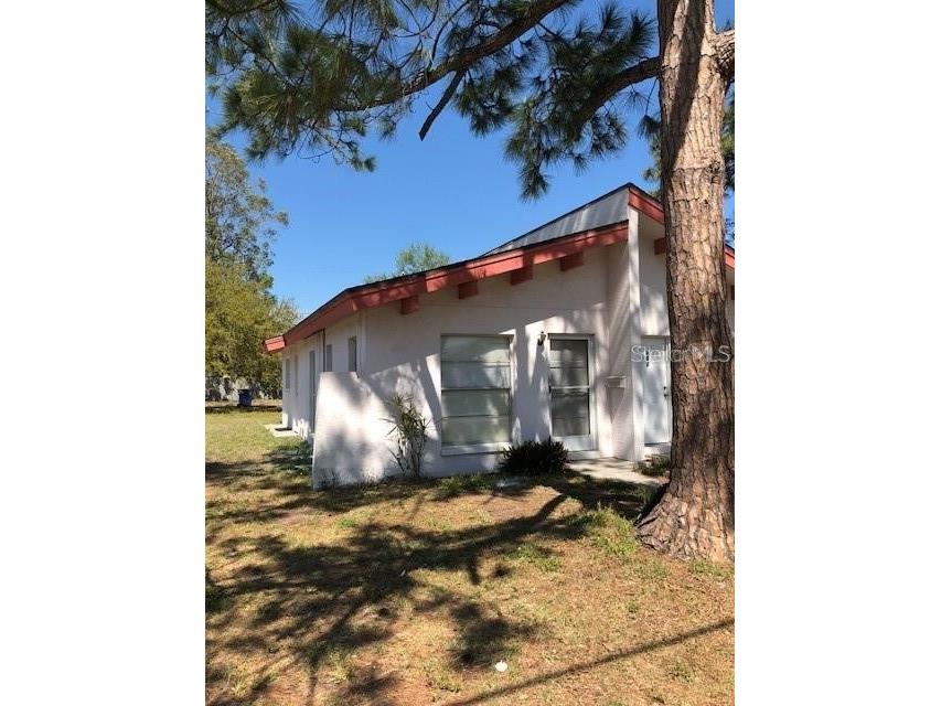 487 88th Avenue N Saint Petersburg FL 33702 U8161157 image1