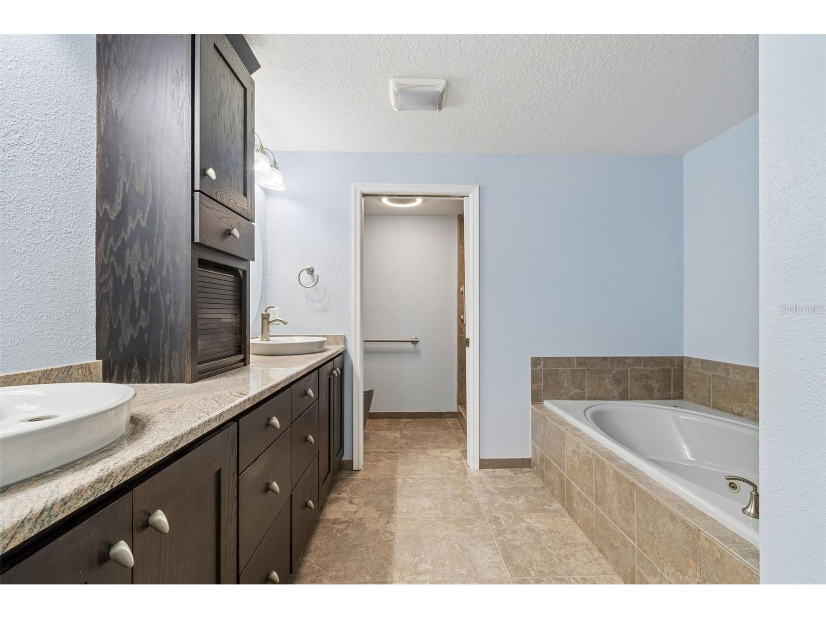 487 Pinellas Bayway S #207 Saint Petersburg FL 33715 TB8505494 image43