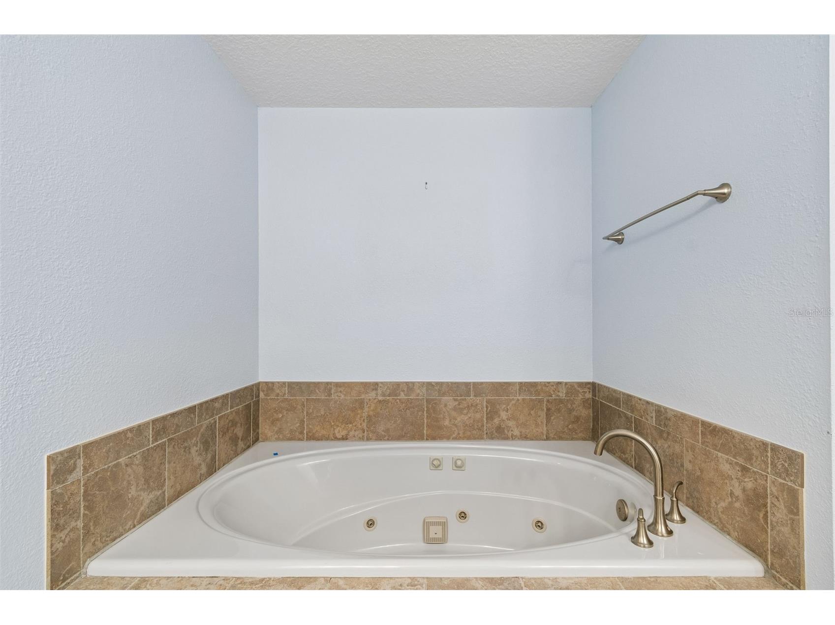 487 Pinellas Bayway S #207 Saint Petersburg FL 33715 TB8505494 image45