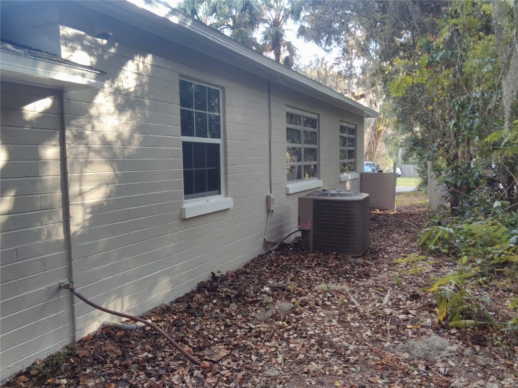 487 Rylane Street De Leon Springs FL 32130 V4946414 image5