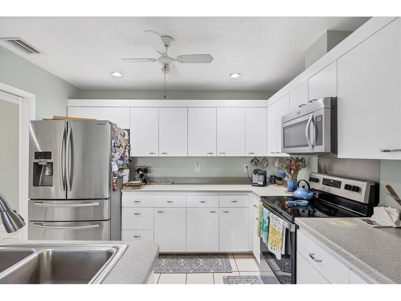 4870 Kestral Park Circle #14 Sarasota FL 34231 A4680535 image19