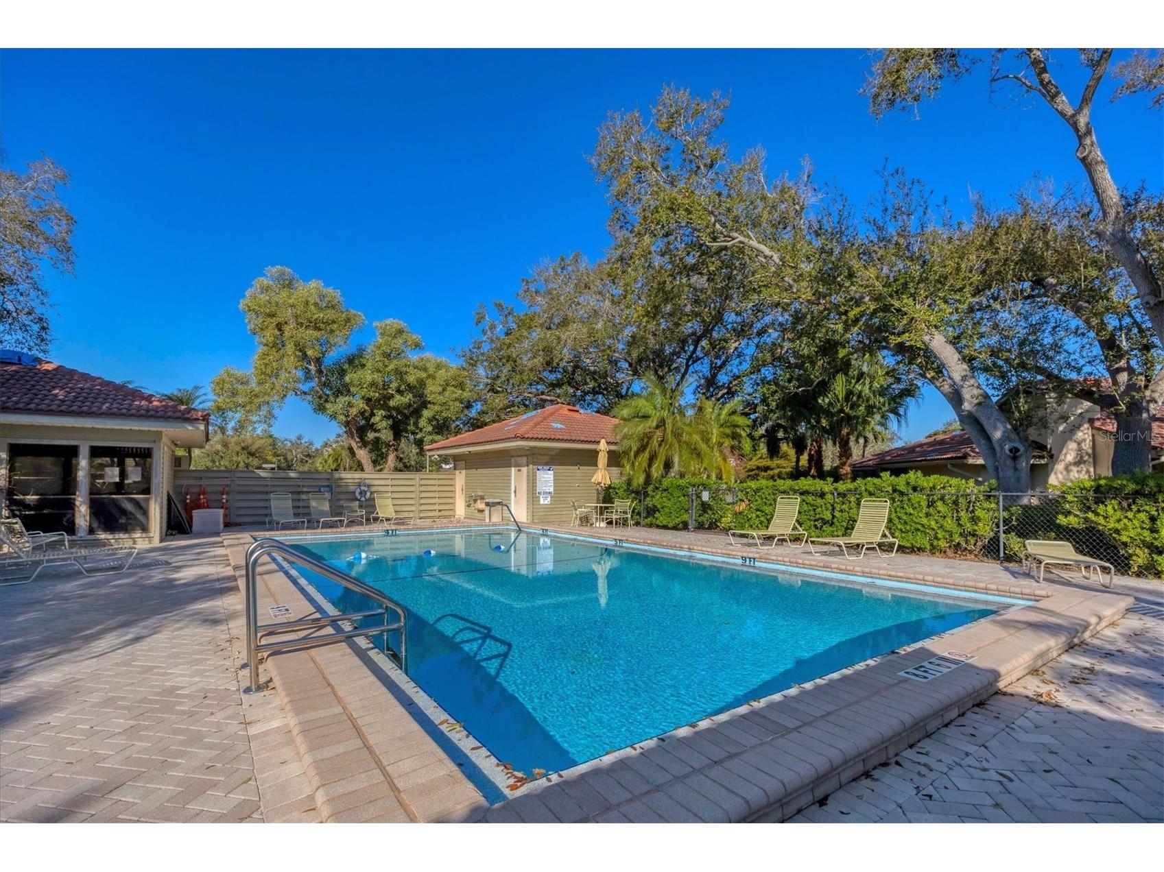 4870 Kestral Park Circle #14 Sarasota FL 34231 A4680535 image2