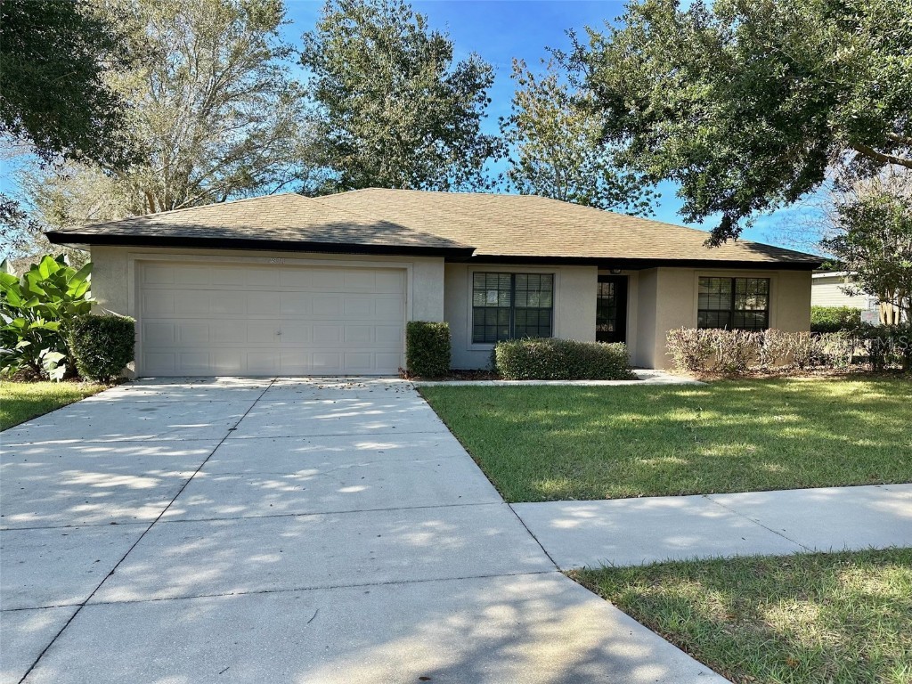 4870 Marsh Harbor Drive Tavares FL 32778 O6189894 image1