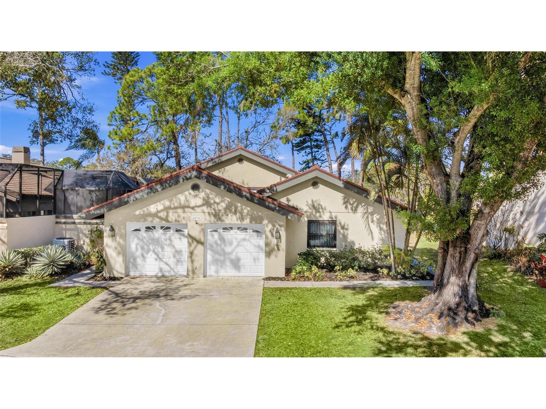 4870 Tivoli Court Sarasota FL 34235 - LAKE DE SOTO A4675116 image2