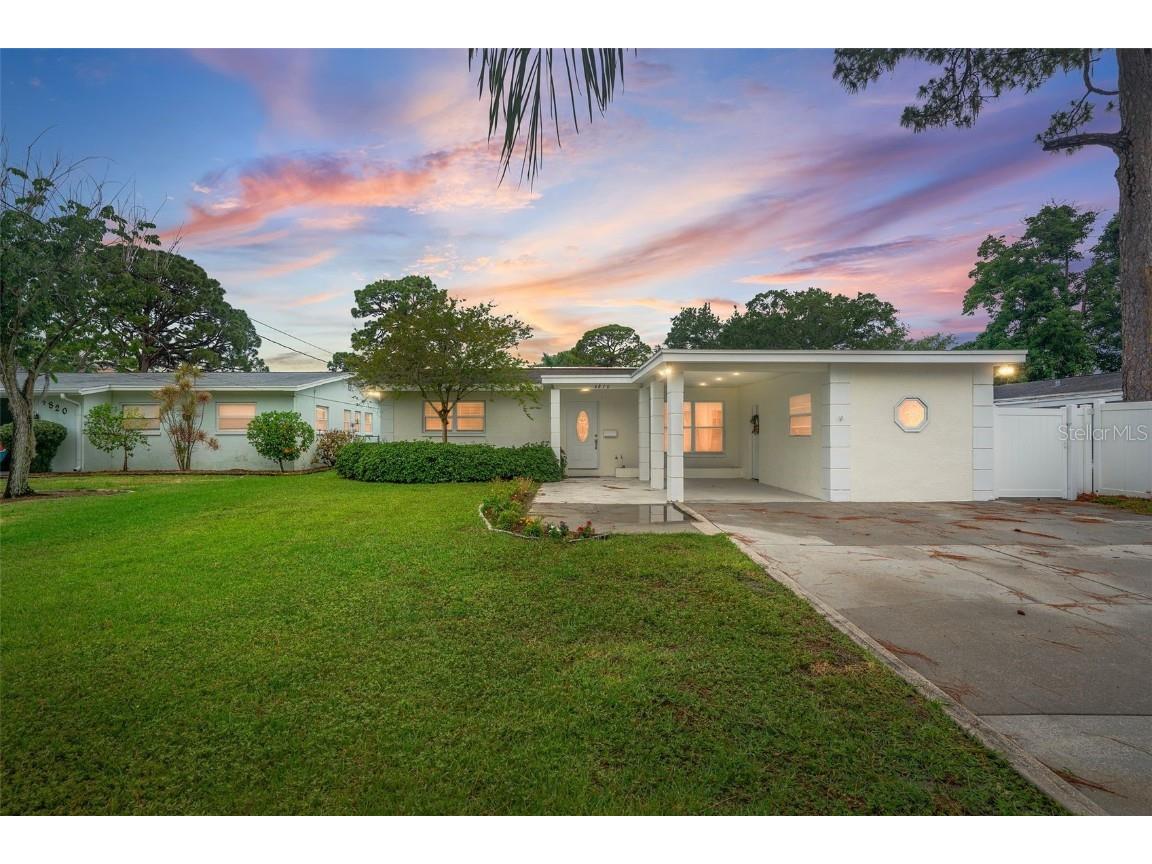 4870 Venetian Boulevard NE Saint Petersburg FL 33703 U8243509 image1