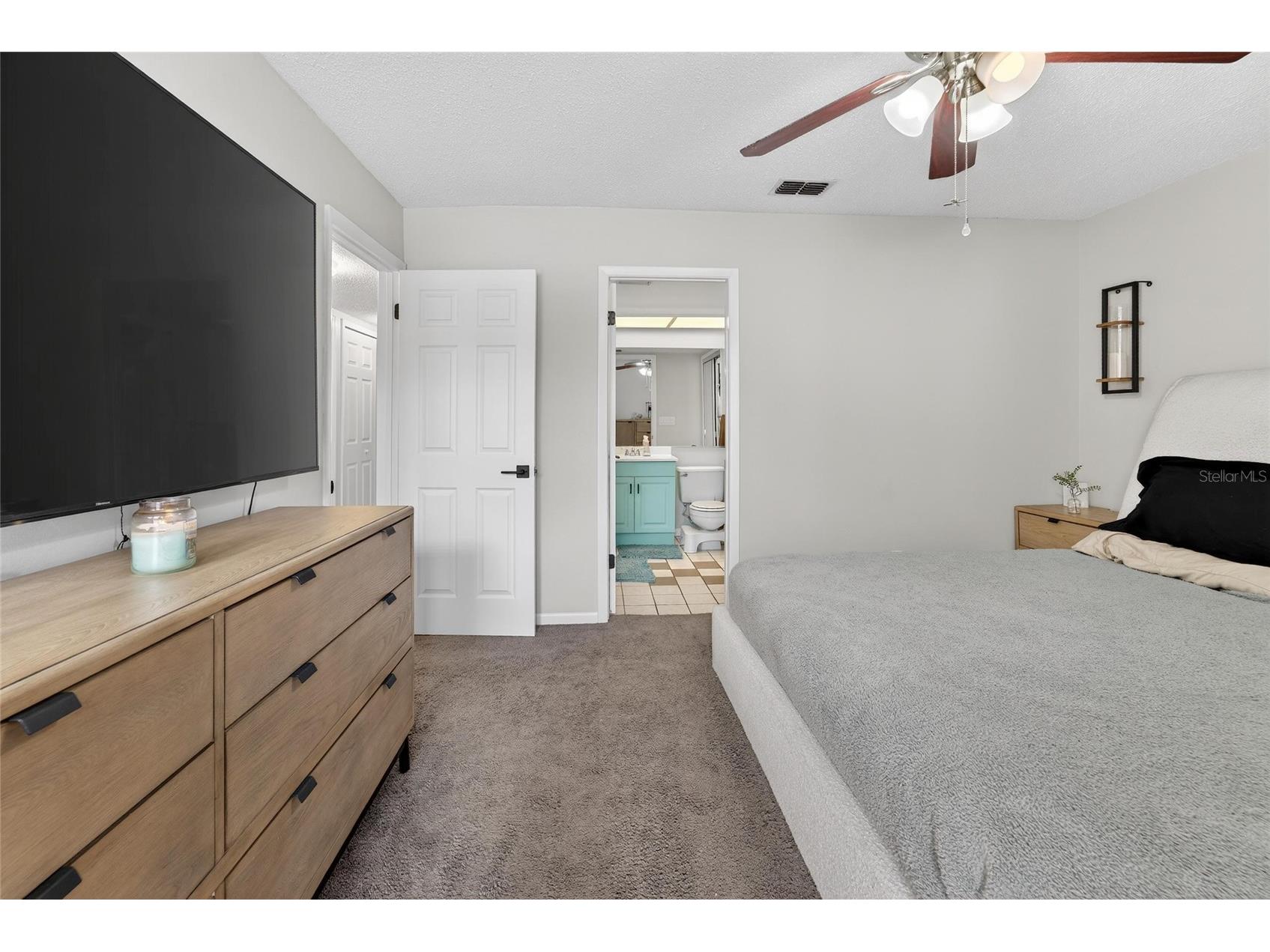 4871 Puritan Circle Tampa FL 33617 TB8476565 image17