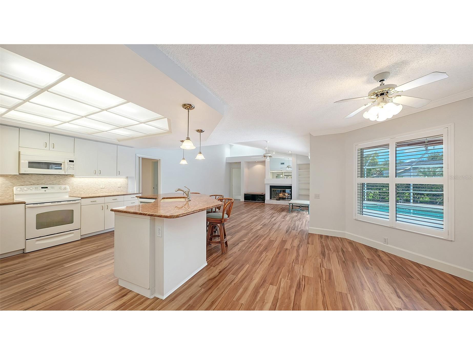 4871 Winterhaven Drive Sarasota FL 34233 A4693755 image14