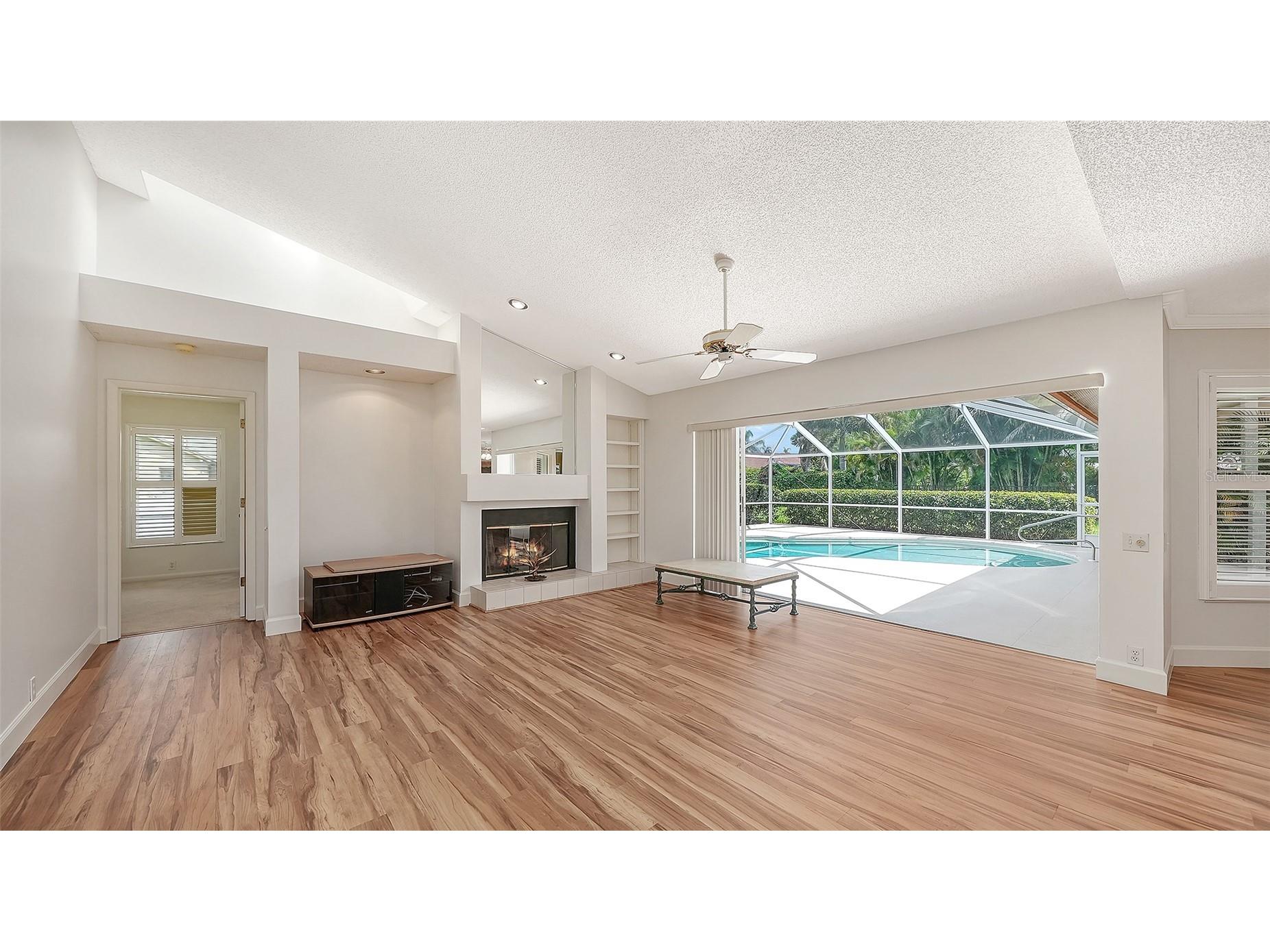 4871 Winterhaven Drive Sarasota FL 34233 A4693755 image24