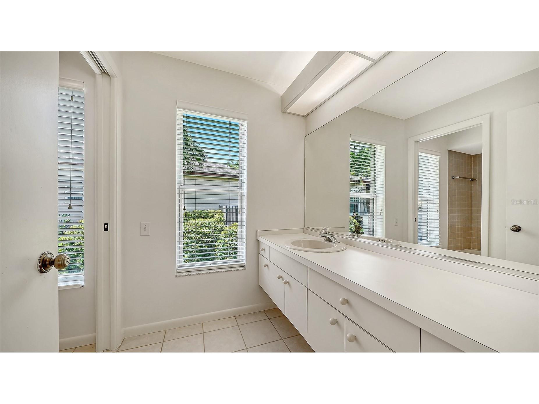 4871 Winterhaven Drive Sarasota FL 34233 A4693755 image39
