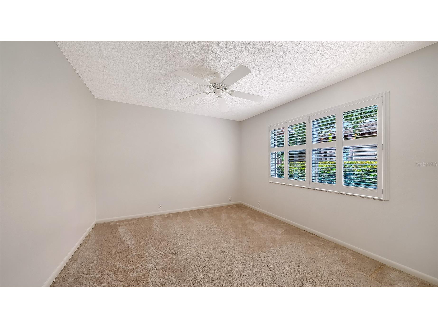 4871 Winterhaven Drive Sarasota FL 34233 A4693755 image40