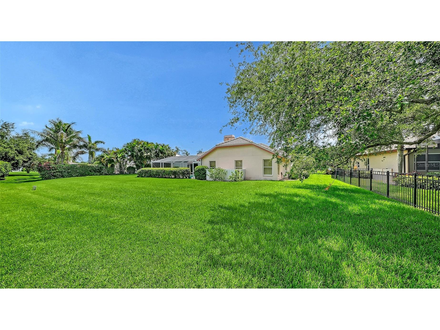 4871 Winterhaven Drive Sarasota FL 34233 A4693755 image49