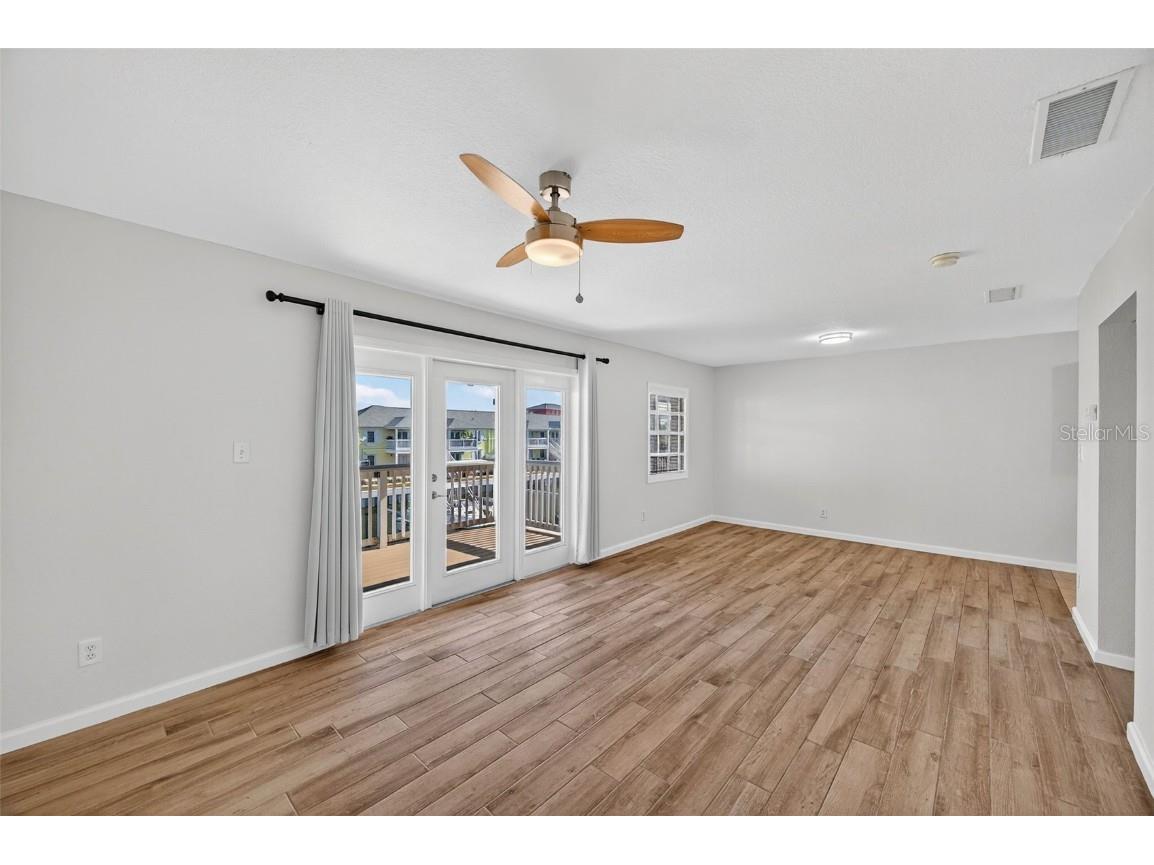 4872 Beach Drive SE #D Saint Petersburg FL 33705 TB8451376 image2