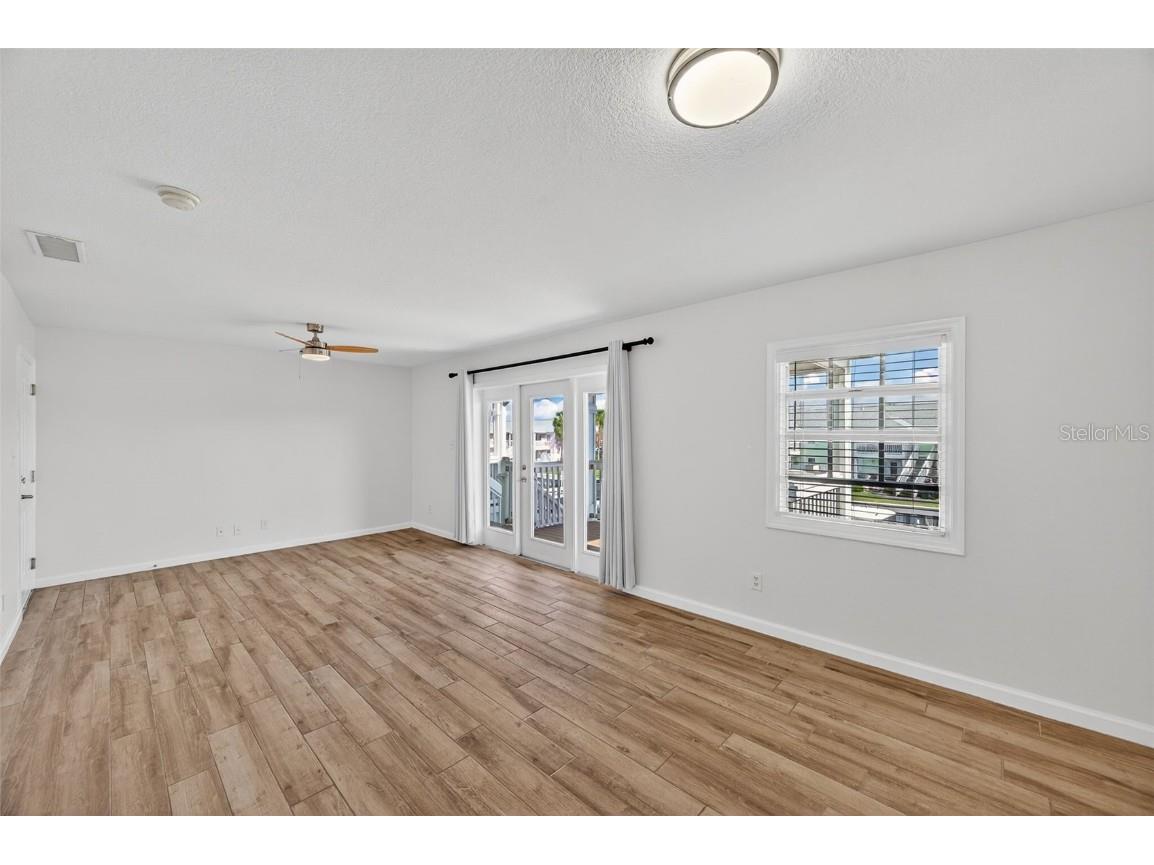 4872 Beach Drive SE #D Saint Petersburg FL 33705 TB8451376 image9