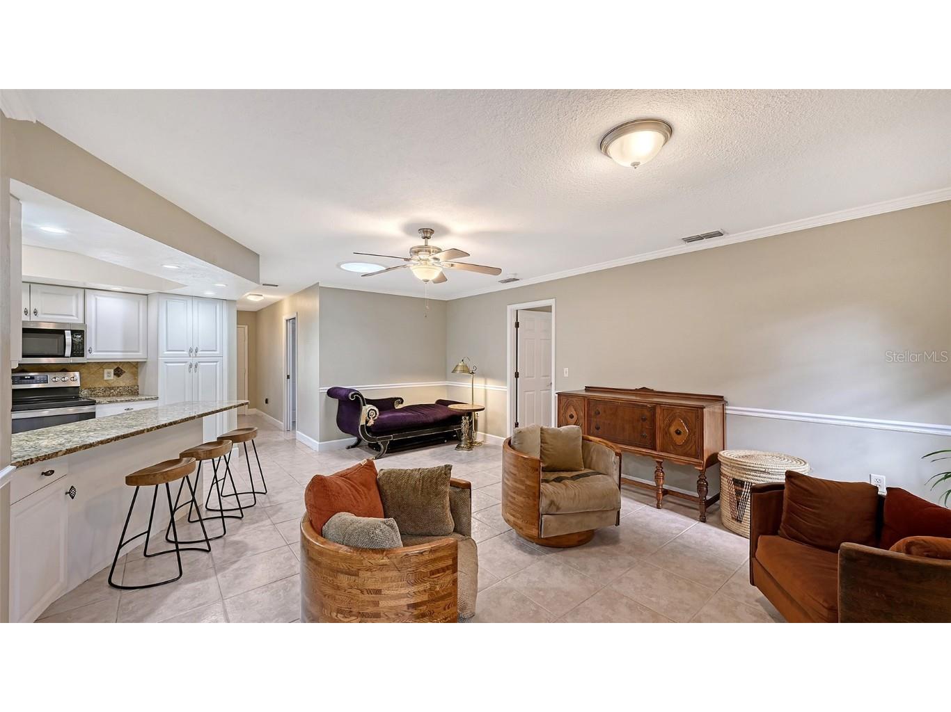 4873 Huntleigh Drive Sarasota FL 34233 A4666290 image13