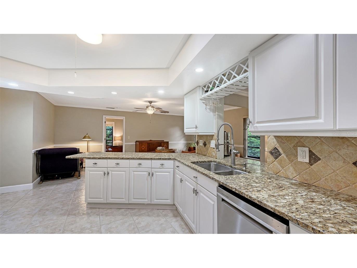 4873 Huntleigh Drive Sarasota FL 34233 A4666290 image17