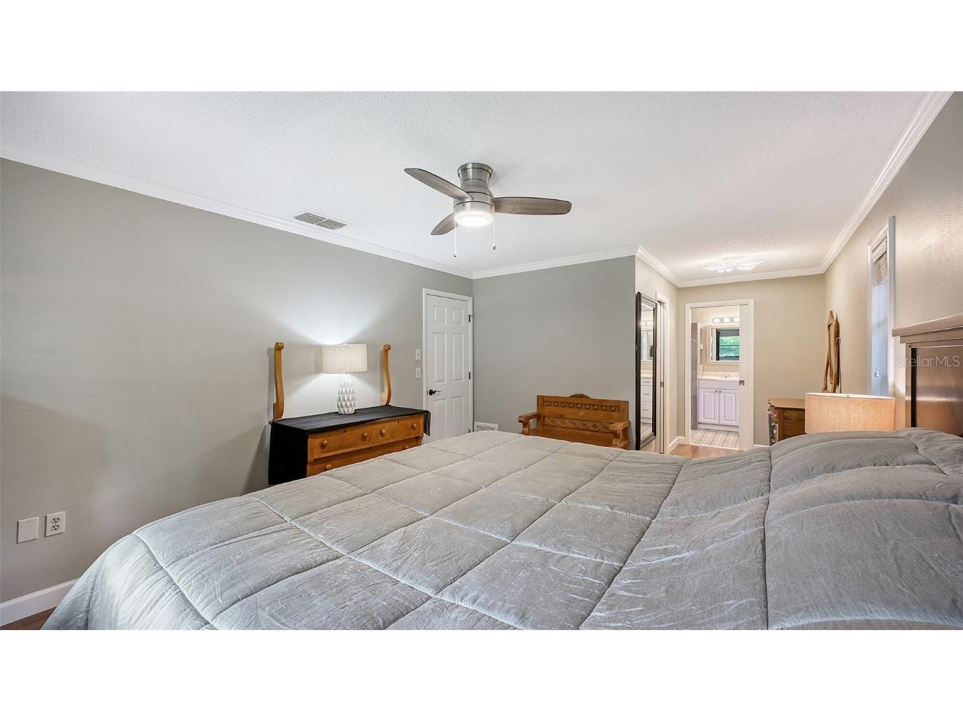 4873 Huntleigh Drive Sarasota FL 34233 A4666290 image19