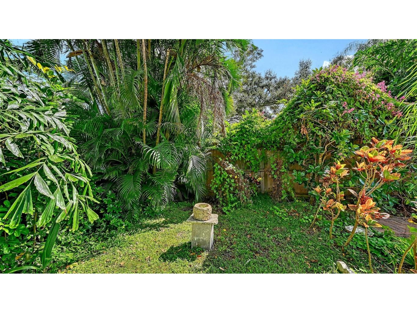 4873 Huntleigh Drive Sarasota FL 34233 A4666290 image34