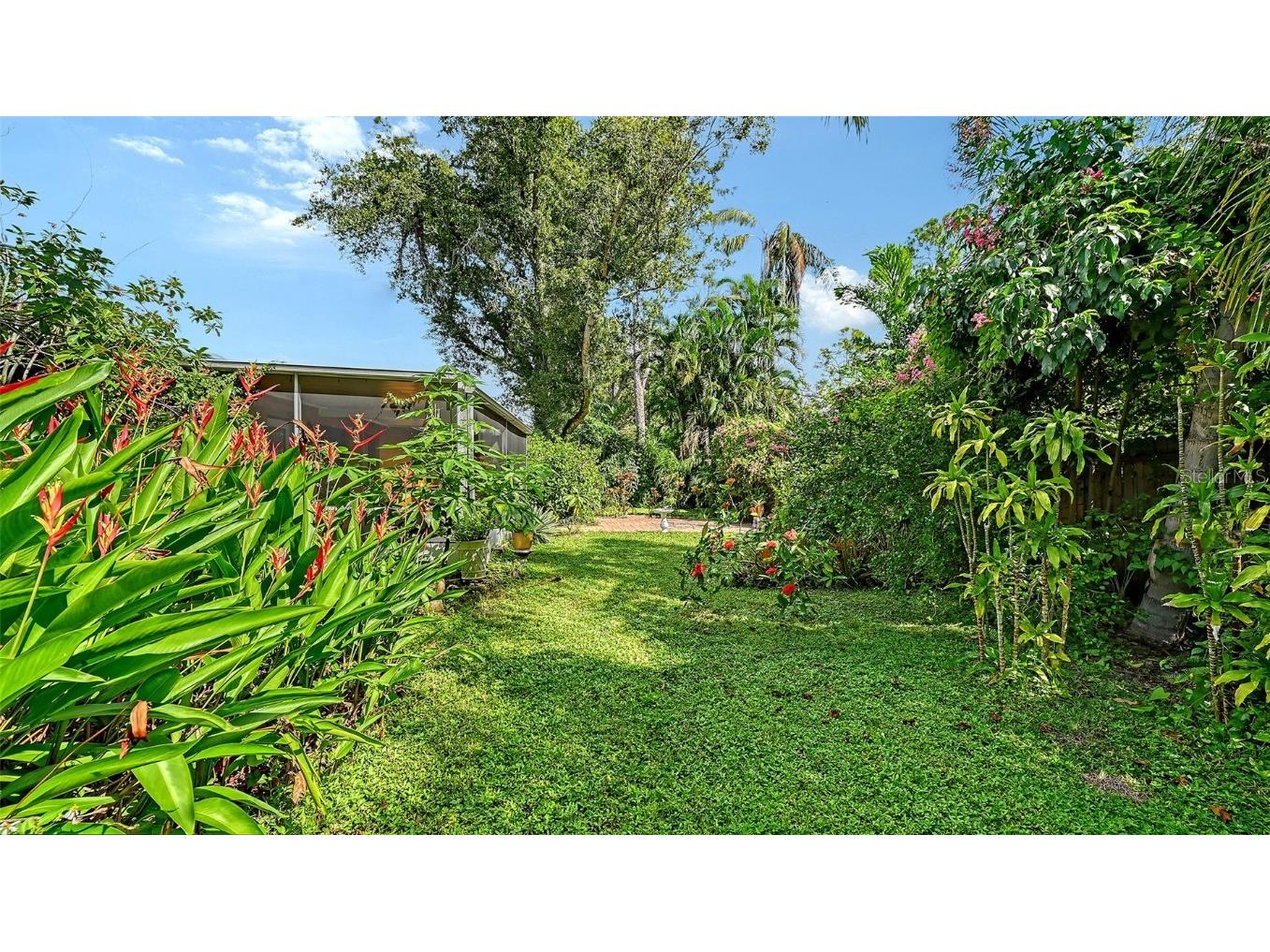 4873 Huntleigh Drive Sarasota FL 34233 A4666290 image36