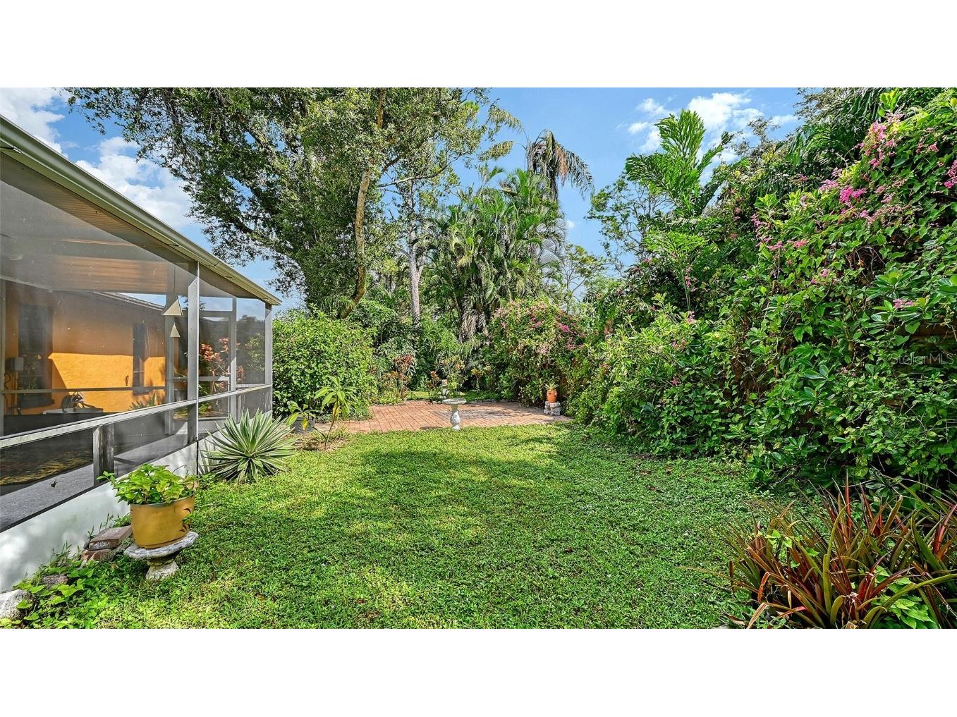 4873 Huntleigh Drive Sarasota FL 34233 A4666290 image37