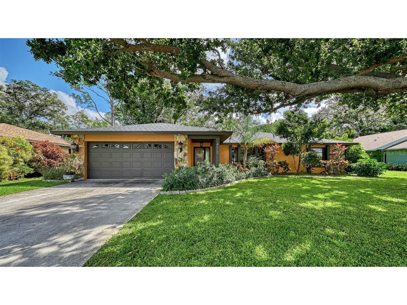 4873 Huntleigh Drive Sarasota FL 34233 A4666290 image43