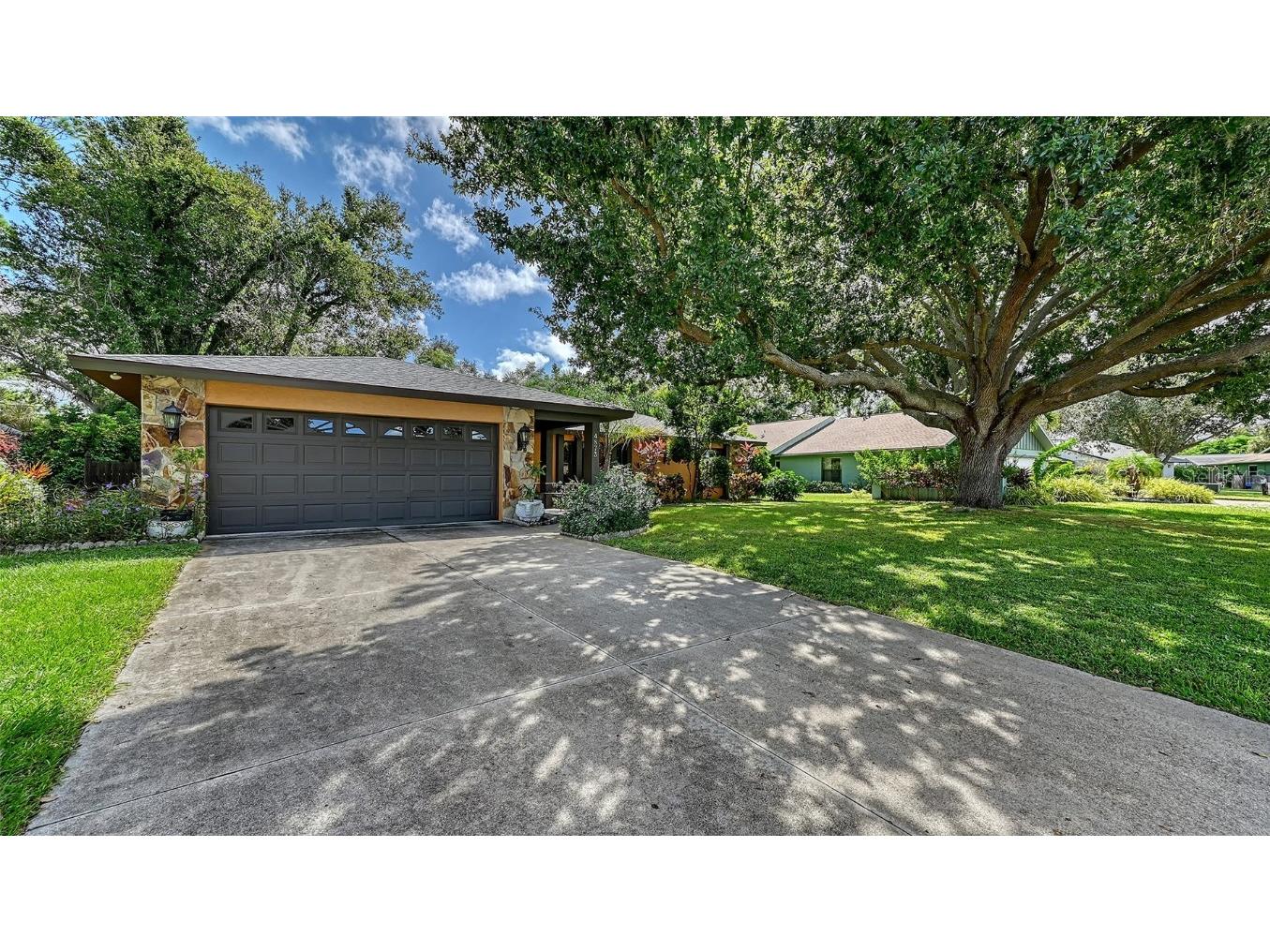 4873 Huntleigh Drive Sarasota FL 34233 A4666290 image46