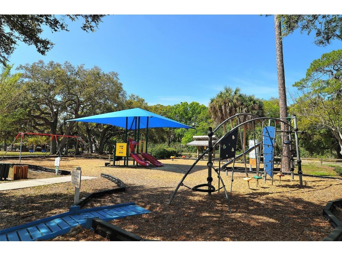 4873 Huntleigh Drive Sarasota FL 34233 A4666290 image52