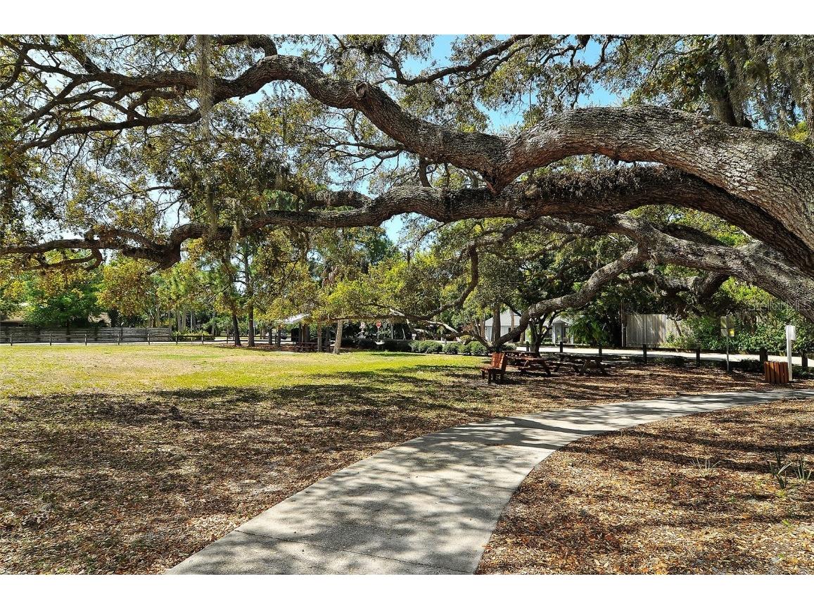 4873 Huntleigh Drive Sarasota FL 34233 A4666290 image54