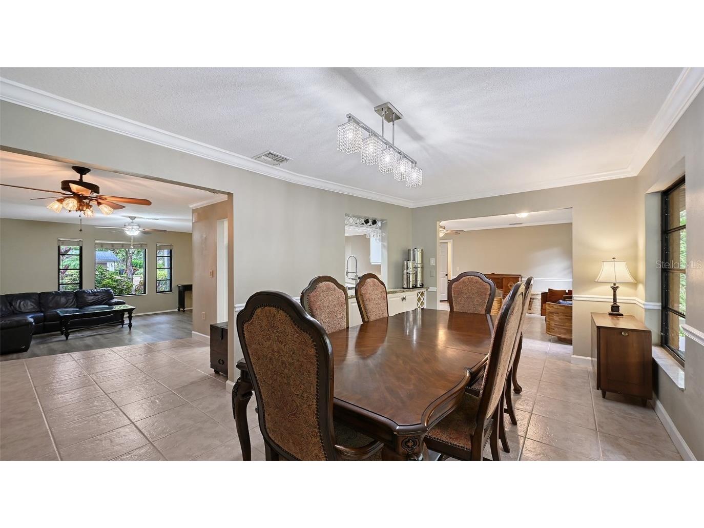 4873 Huntleigh Drive Sarasota FL 34233 A4666290 image9