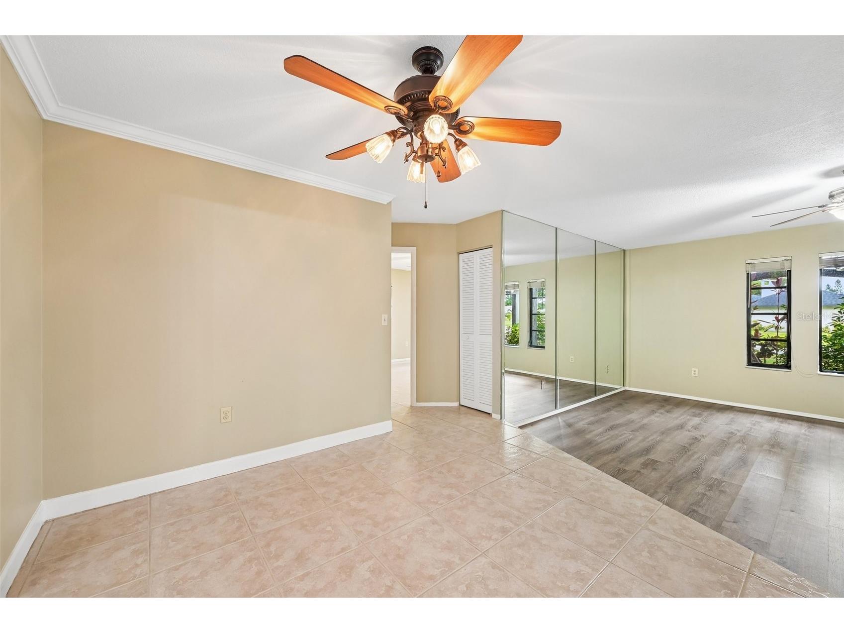 4873 Huntleigh Drive Sarasota FL 34233 A4697035 image11