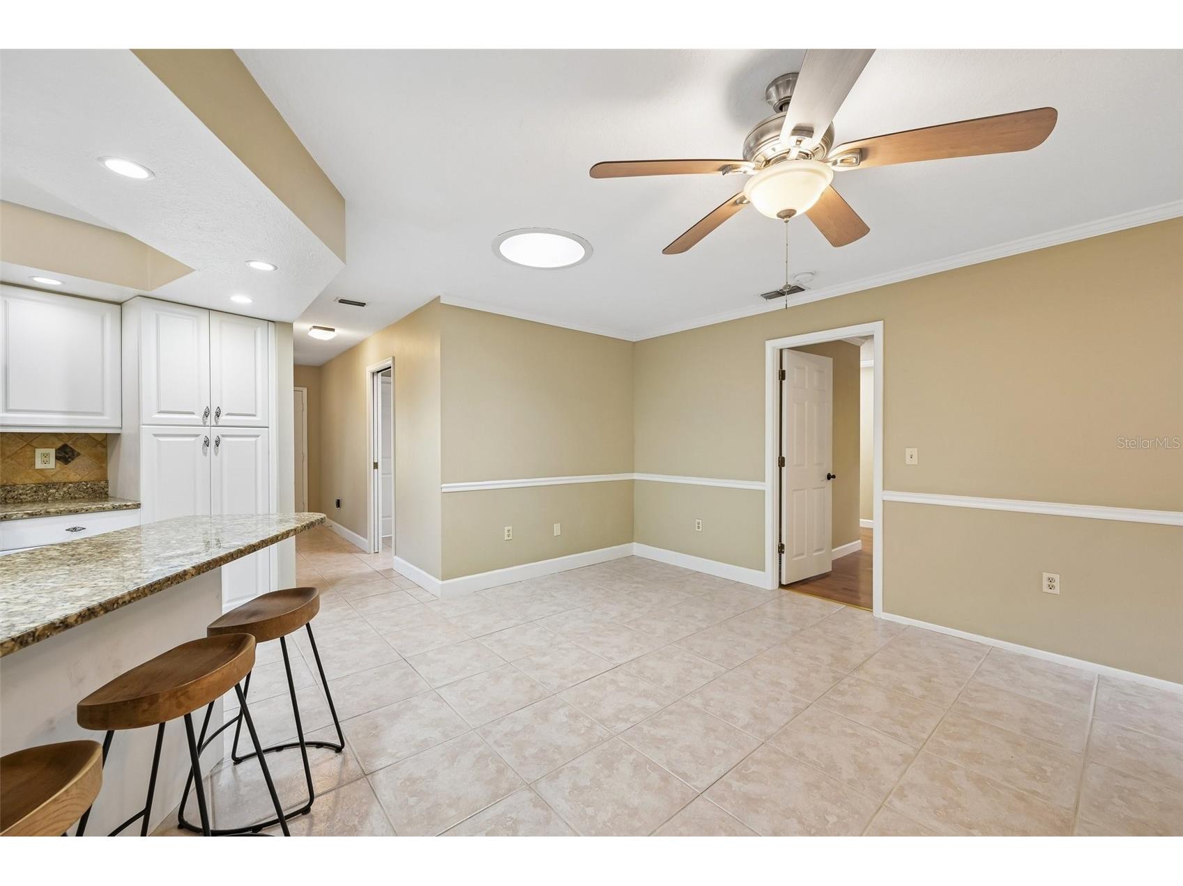 4873 Huntleigh Drive Sarasota FL 34233 A4697035 image19