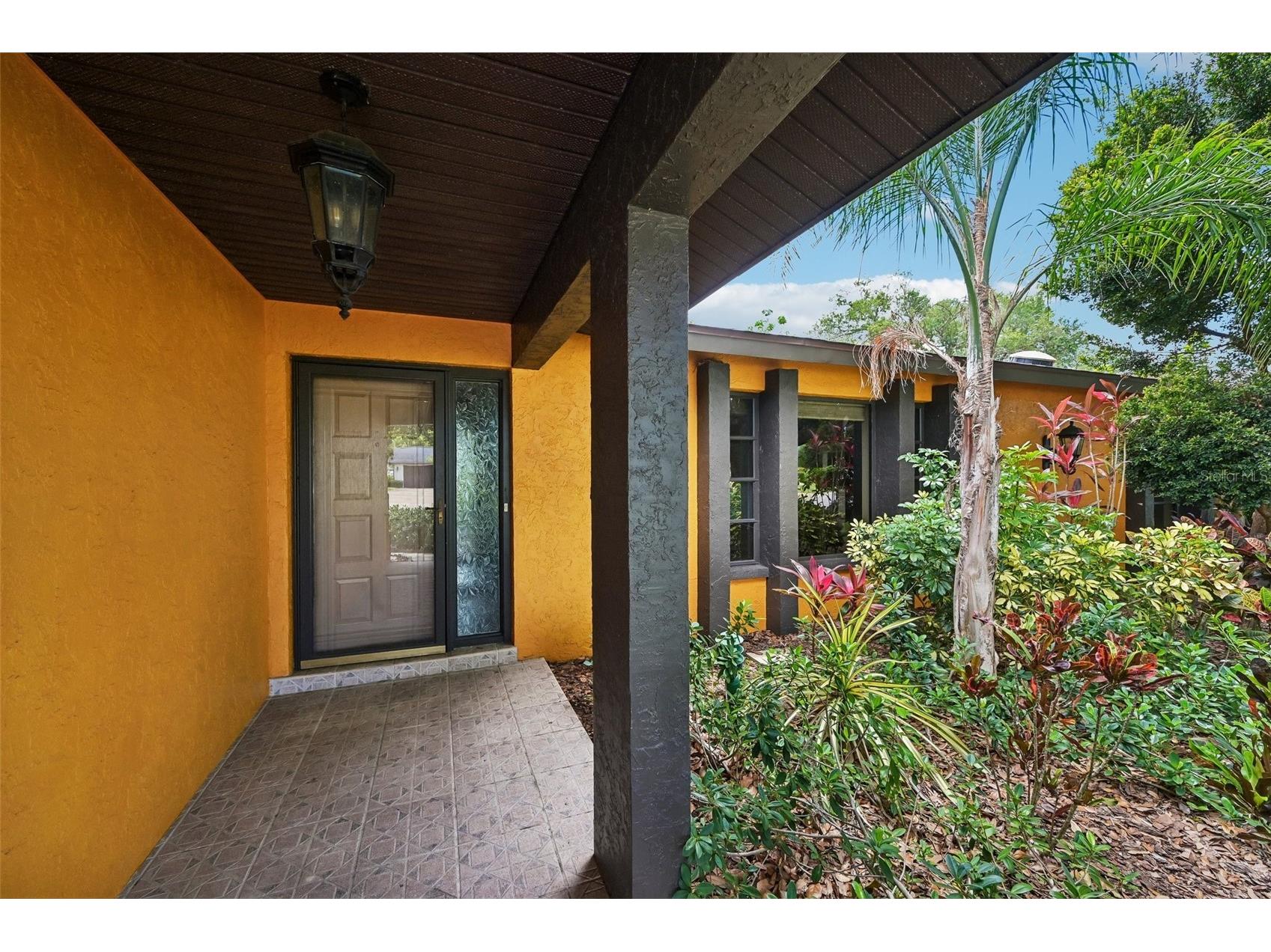 4873 Huntleigh Drive Sarasota FL 34233 A4697035 image2
