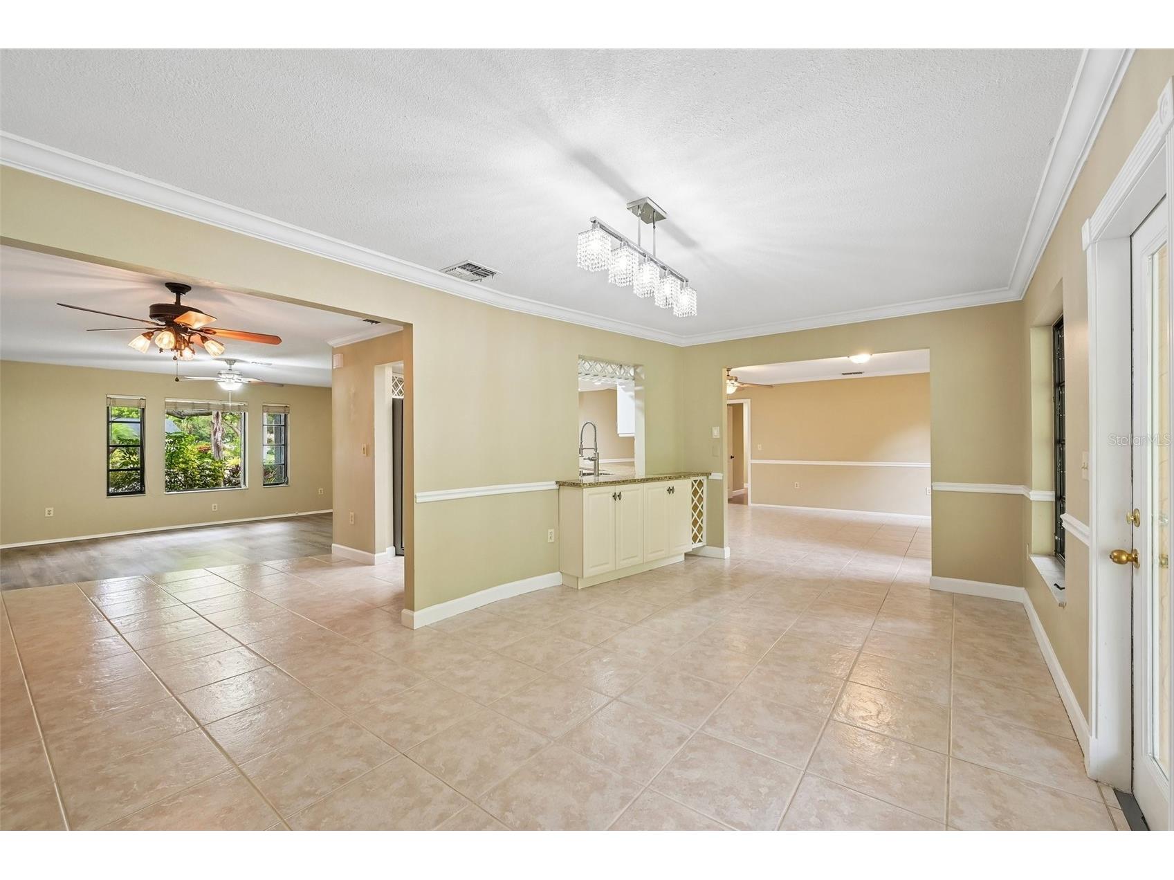 4873 Huntleigh Drive Sarasota FL 34233 A4697035 image24