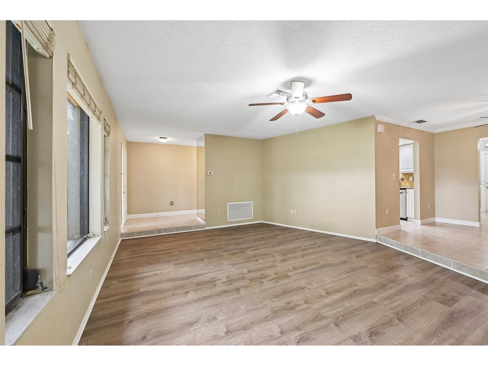 4873 Huntleigh Drive Sarasota FL 34233 A4697035 image6