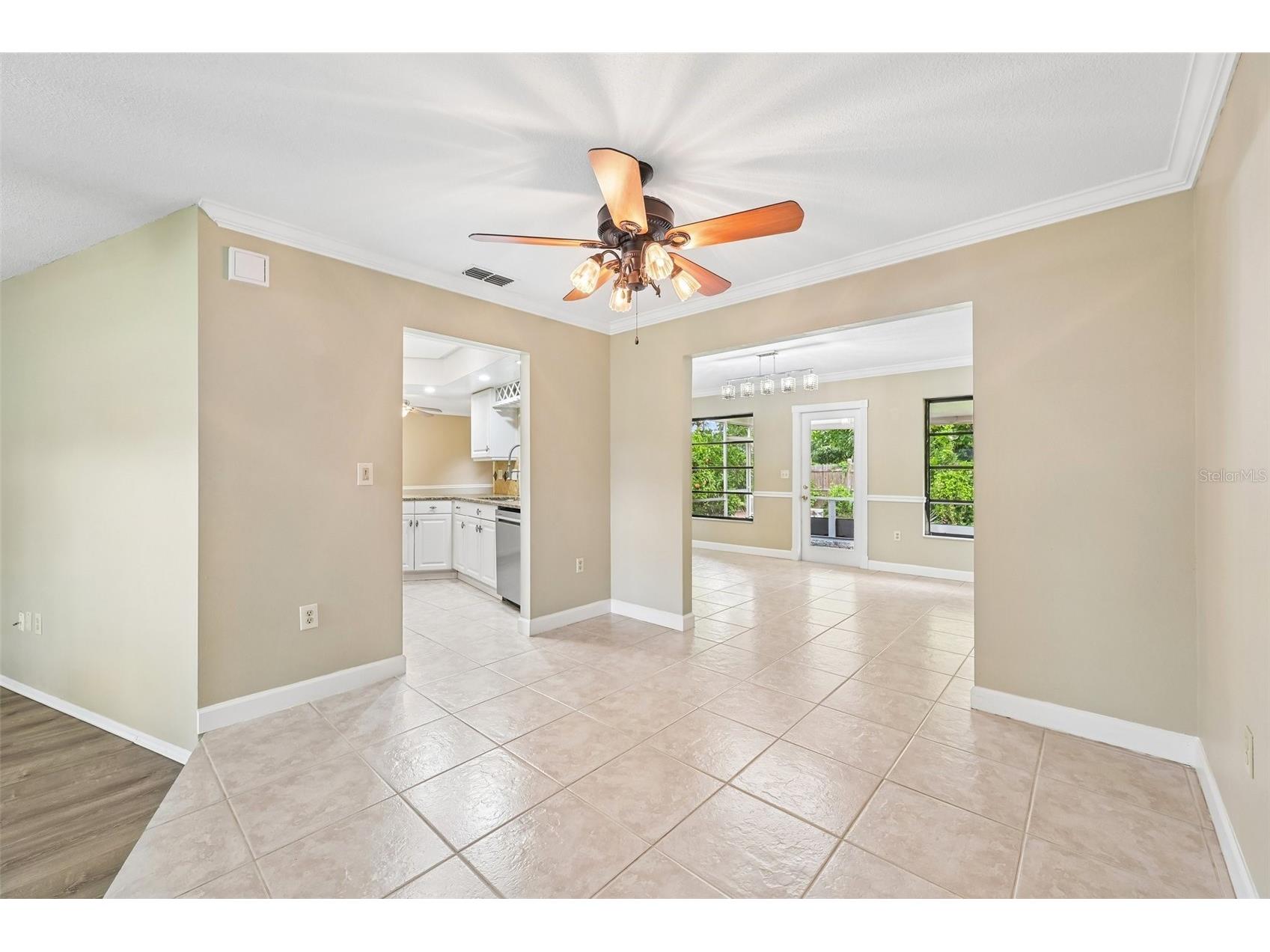4873 Huntleigh Drive Sarasota FL 34233 A4697035 image9