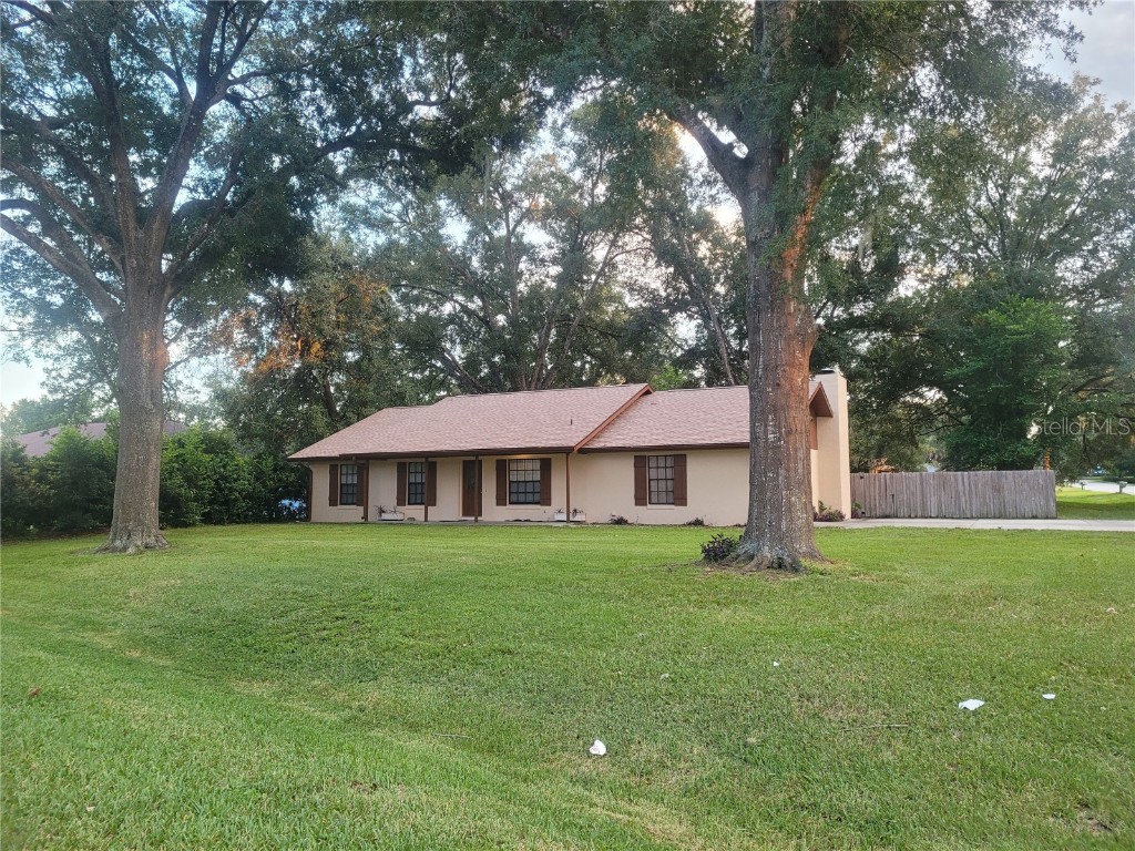 4873 NE 2nd Loop Ocala FL 34470 OM664355 image1