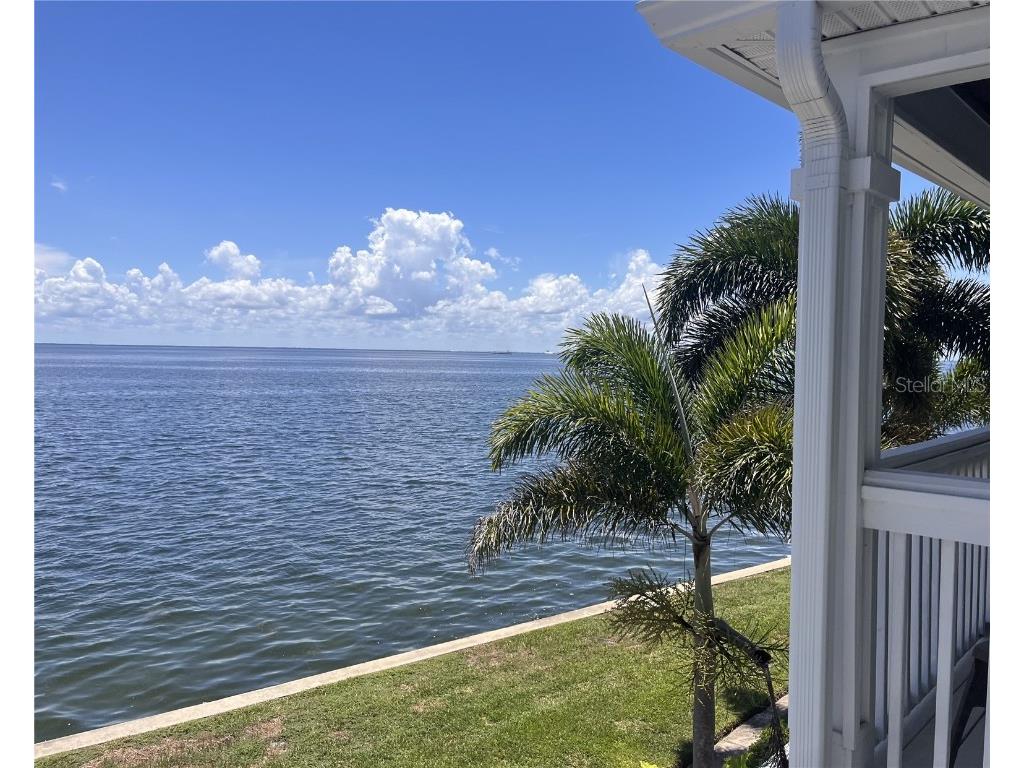4874 Coquina Key Drive SE #C Saint Petersburg FL 33705 - TAMPA BAY U8238104 image1