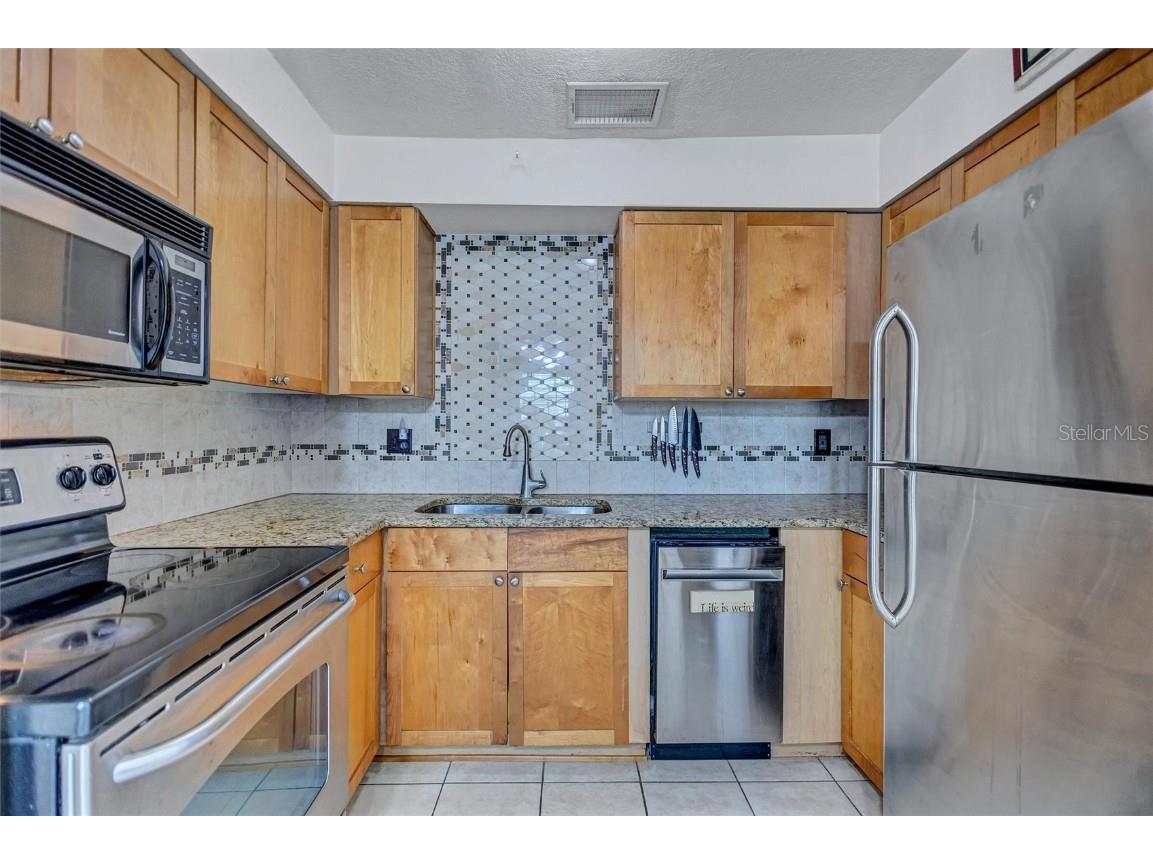 4875 Coquina Key Drive SE #C Saint Petersburg FL 33705 TB8451245 image11