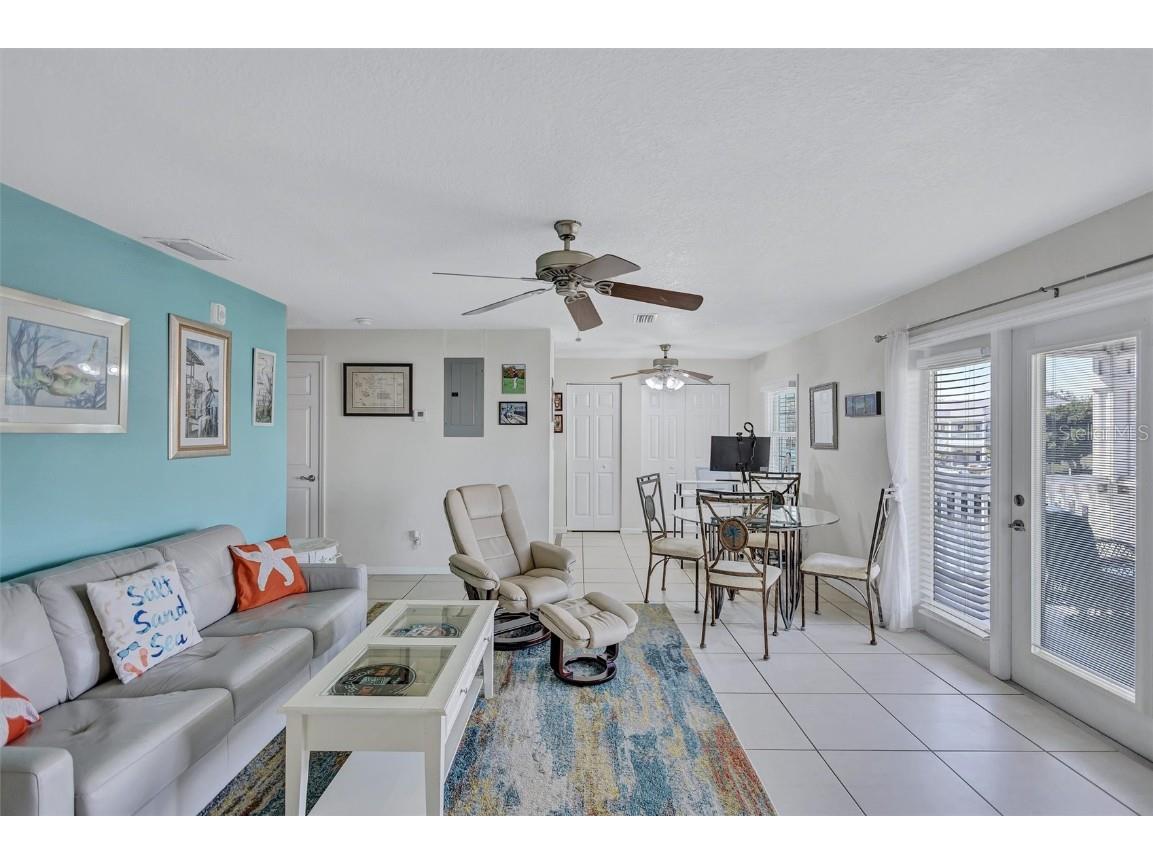 4875 Coquina Key Drive SE #C Saint Petersburg FL 33705 TB8451245 image5