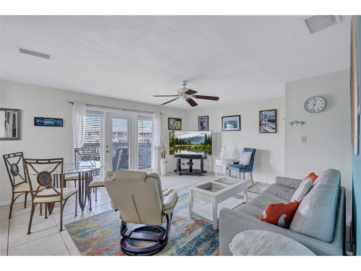 4875 Coquina Key Drive SE #C Saint Petersburg FL 33705 TB8451245 image7