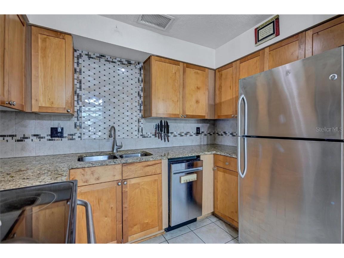 4875 Coquina Key Drive SE #C Saint Petersburg FL 33705 TB8451245 image8